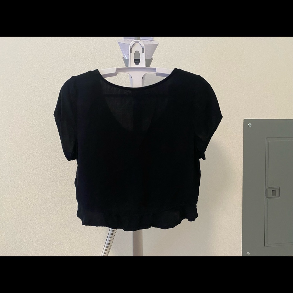 Hurley Sydney Short Sleeved Crop Top with Ruffled bottom - XS - black - Picture 4 of 5